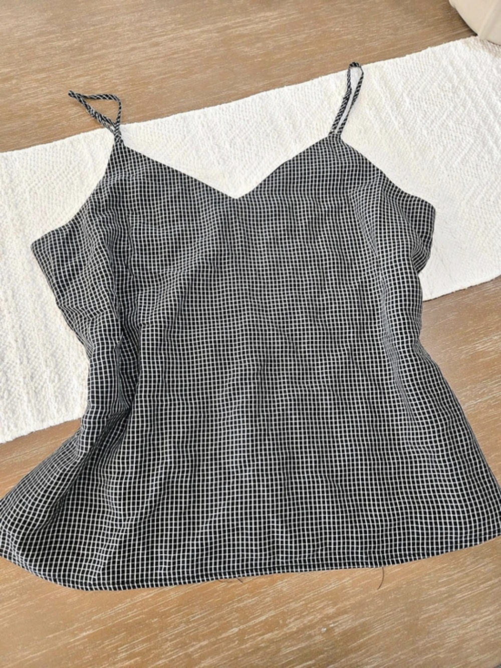 Banana Republic Gingham Strappy Camisole Checkered Camisole in Black & White